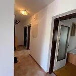 Suzi Apartman