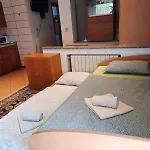 Suzi Apartman